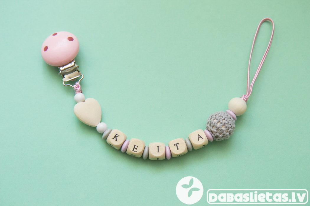 knupisa-turetajs-ar-sirsninu-roza-peleka