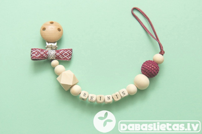 latvisks-knupisa-turetajs-ar-vardu-aptamborets-koka 414084579